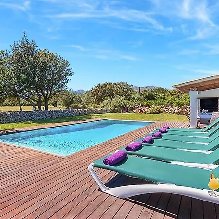 Βίλα Sleeps 6 Pool Wifi